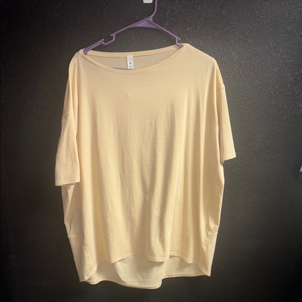 Lululemon- Like New Back in Action T